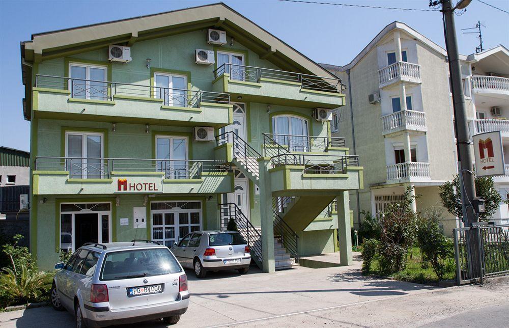 Hotel M Podgoriţa Exterior foto