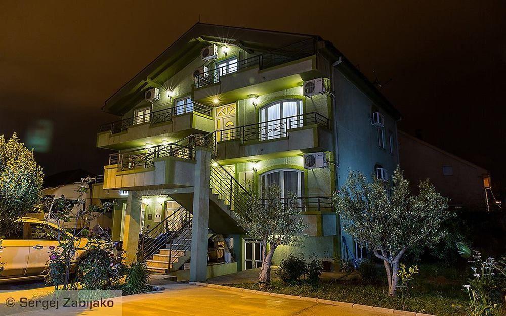 Hotel M Podgoriţa Exterior foto